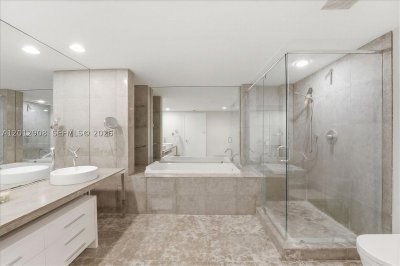 Comprar apartamento no Icon Brickell Tower I 4805