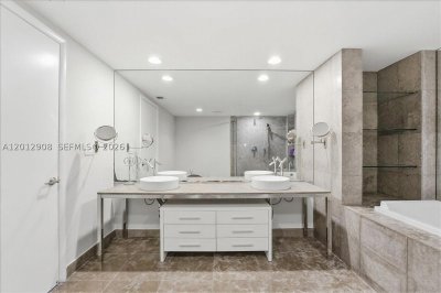 Comprar apartamento no Icon Brickell Tower I 4805