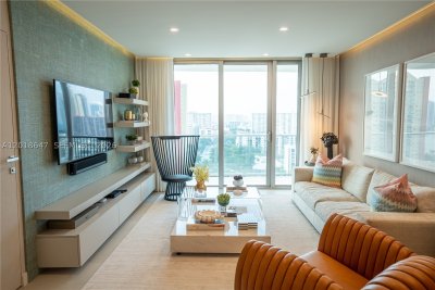 Parque Towers at St. Tropez Apt #5-1603