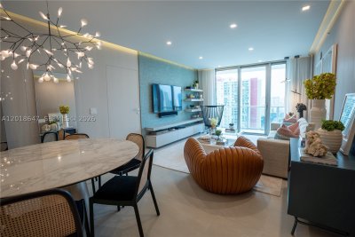 Aluguel de apartamento no Parque Towers at St. Tropez 5-1603