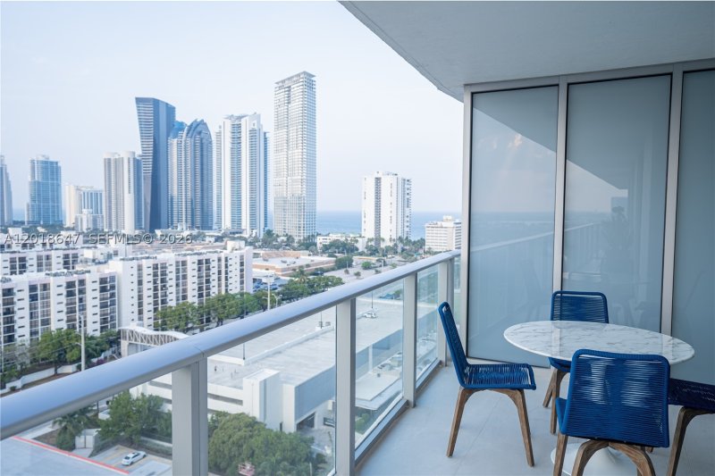 Apartment for rent at Parque Towers at St. Tropez 5-1603
