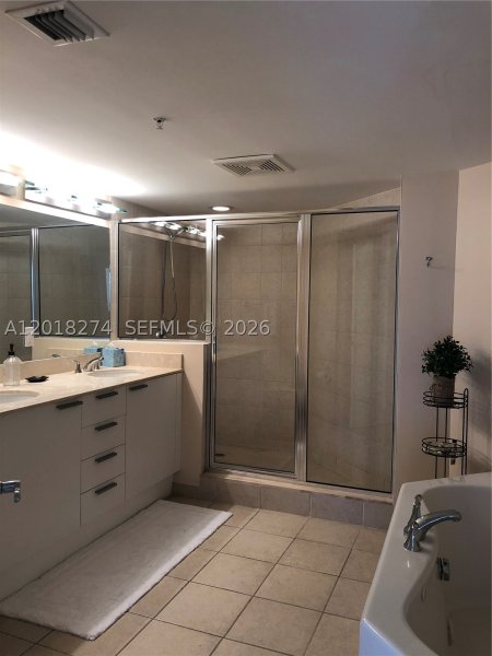 Alquiler de apartamento en La Perla 2003