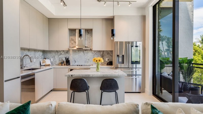 Condo for sale at Ten30 201
