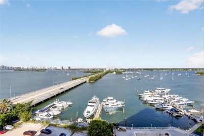 Comprar apartamento en Bayshore Yacht Tennis Club 1006