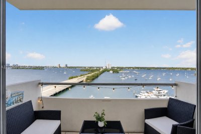 Comprar apartamento en Bayshore Yacht Tennis Club 1006
