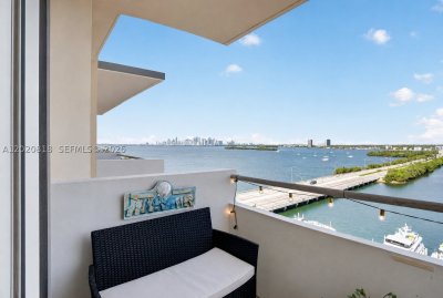Comprar apartamento en Bayshore Yacht Tennis Club 1006