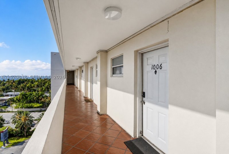 Comprar apartamento en Bayshore Yacht Tennis Club 1006
