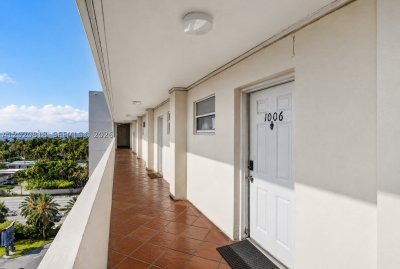 Comprar apartamento en Bayshore Yacht Tennis Club 1006