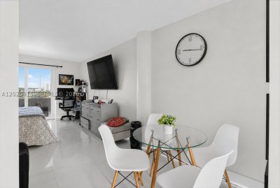 Comprar apartamento en Bayshore Yacht Tennis Club 1006