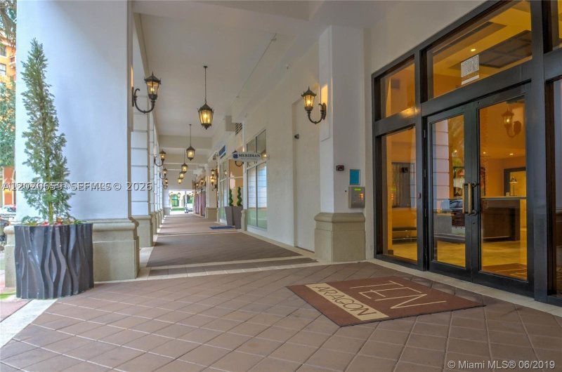 Apartment for rent at Ten Aragon 1018