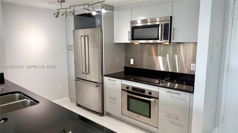 Condo for sale at 50 Biscayne 2501