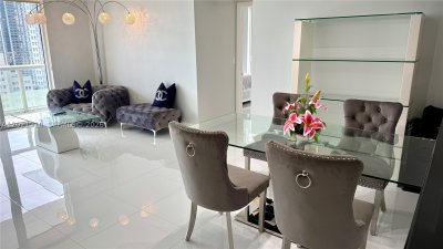 Comprar apartamento no 50 Biscayne 2501
