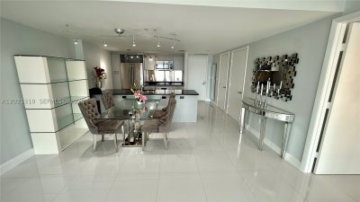 Comprar apartamento no 50 Biscayne 2501