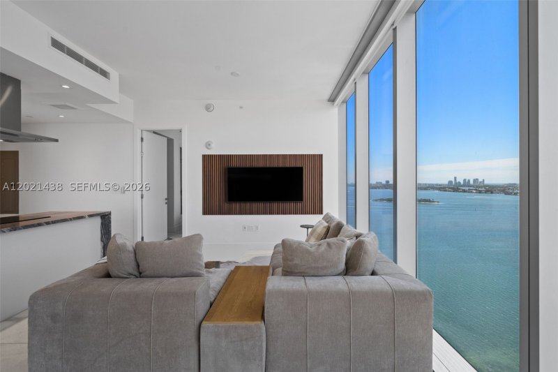 Comprar apartamento no Missoni Baia 2105