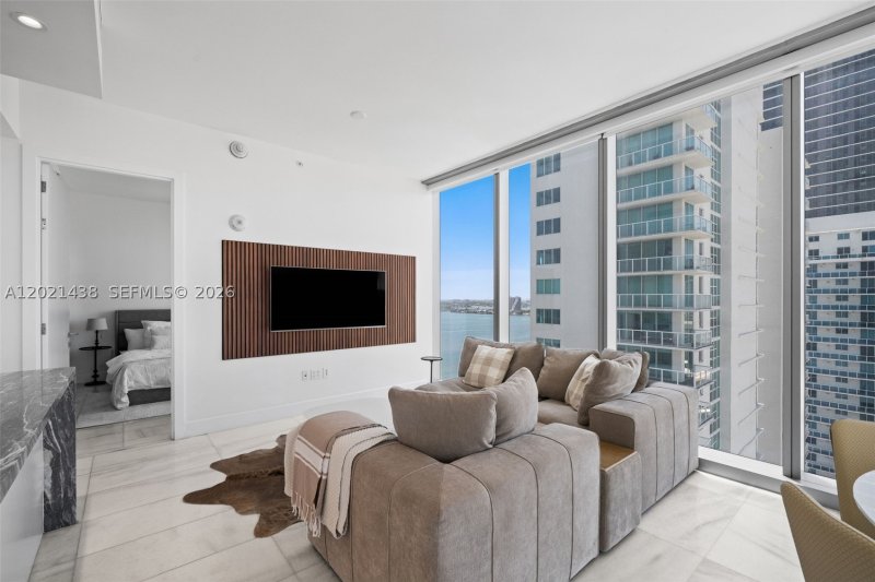 Comprar apartamento no Missoni Baia 2105