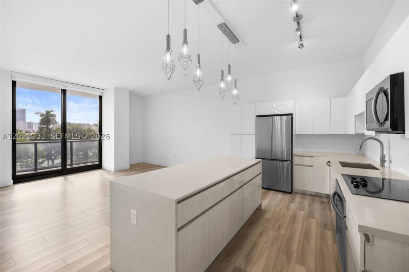Apartment for rent at Mondrian Hallandale 506