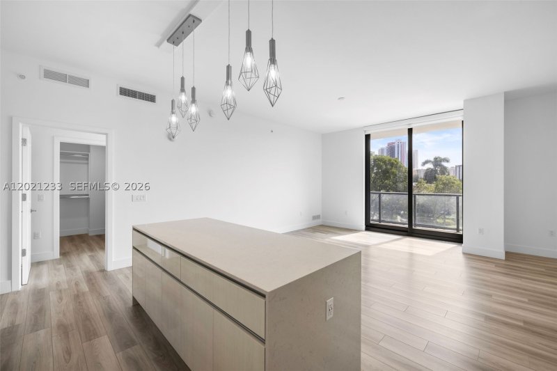 Apartment for rent at Mondrian Hallandale 506
