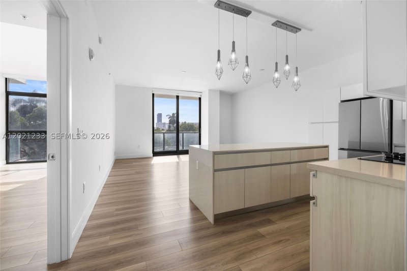 Apartment for rent at Mondrian Hallandale 506