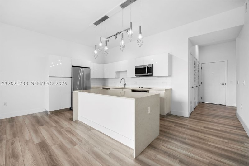 Apartment for rent at Mondrian Hallandale 506