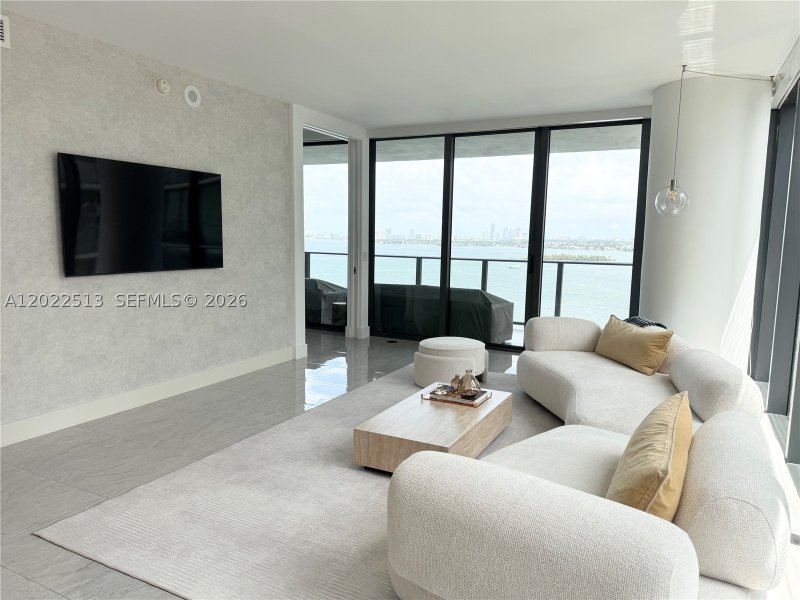 Apartment for rent at Paraiso Bay Miami 1901