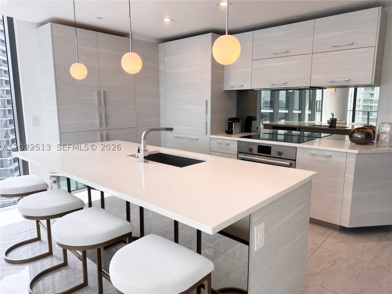 Apartment for rent at Paraiso Bay Miami 1901