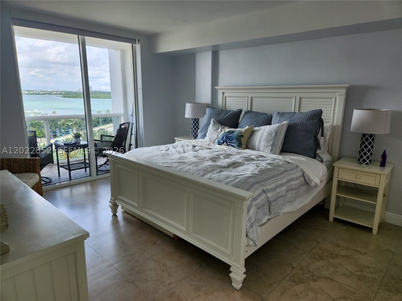 Apartment for rent at Harbour House 824