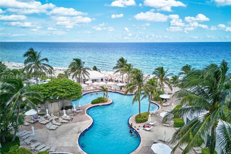Condo for sale at Trump International Sonesta Beach Resort 2010