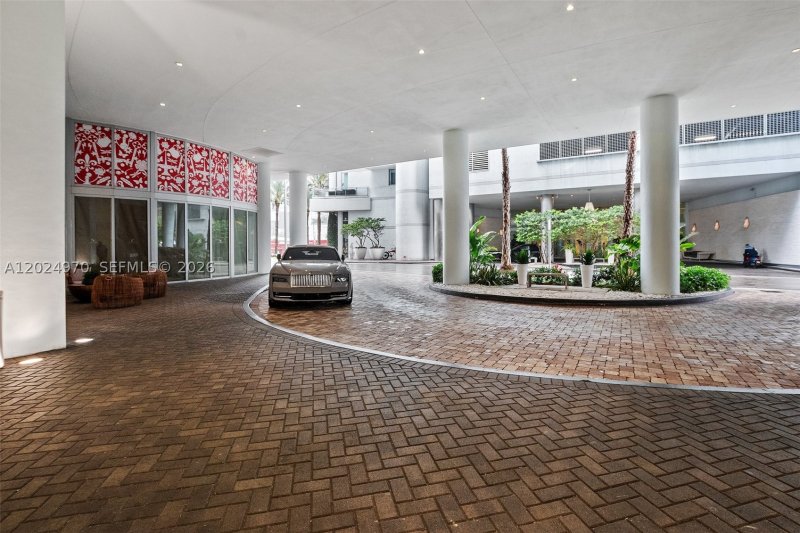 Condo for sale at The Ivy 3810