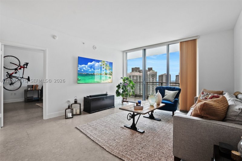 Condo for sale at The Ivy 3810