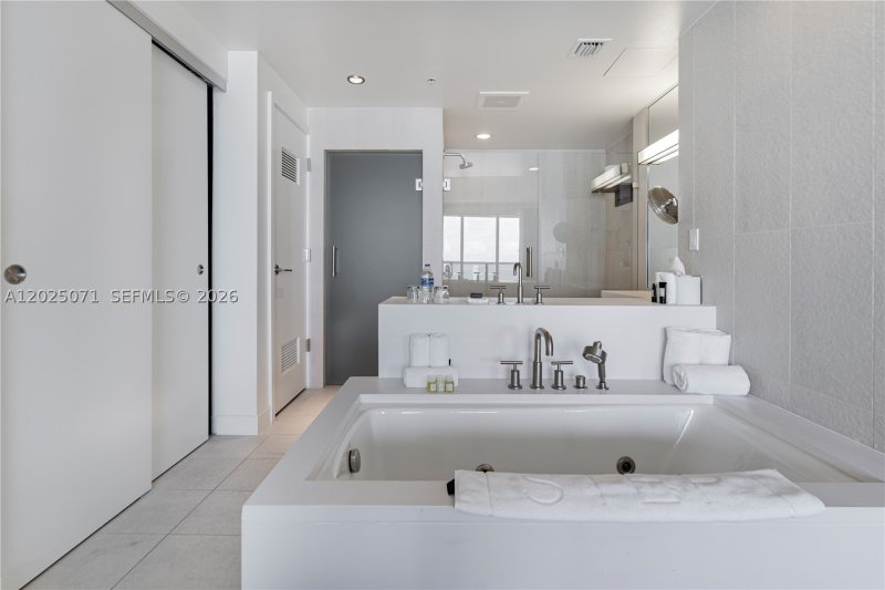 Condo for sale at W Residences Ft Lauderdale 1402