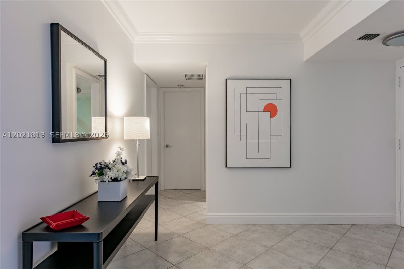 Condo for sale at Commodore Club South 413