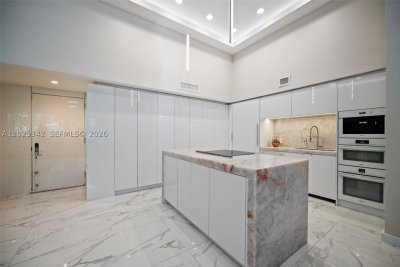 Comprar apartamento en Beach Club Three 310