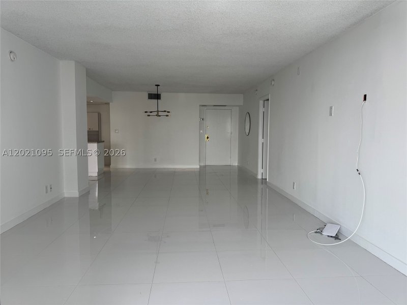 Condo for sale at Hallmark of Hollywood 1725
