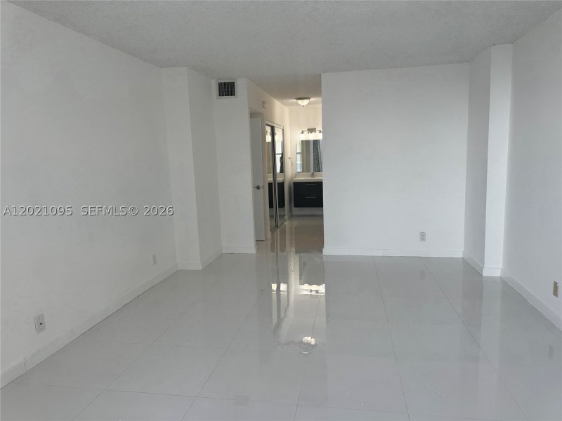 Condo for sale at Hallmark of Hollywood 1725