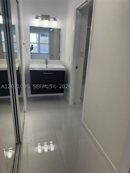 Condo for sale at Hallmark of Hollywood 1725