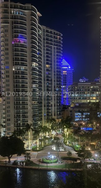 Condo for sale at Watergarden 2205