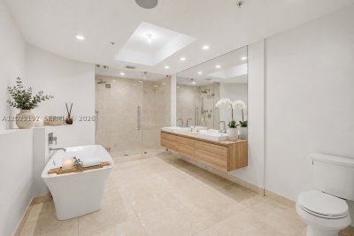 Comprar apartamento en Marina Palms Yacht Club 1405/07