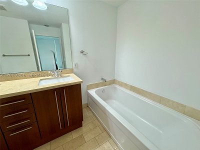 Comprar apartamento no Axis on Brickell South Tower 3509-S