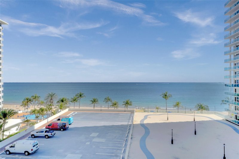 Apartment for rent at Playa Del Mar 511