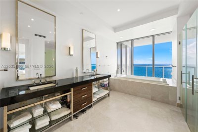 Comprar apartamento en St Regis Bal Harbour South 2001S