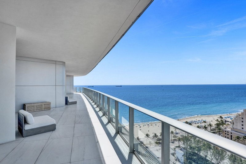 Condo for sale at Paramount Fort Lauderdale A1