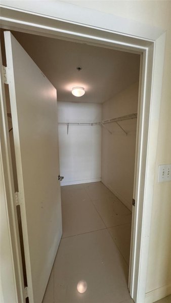 Condo for sale at Vizcayne South Tower 3208