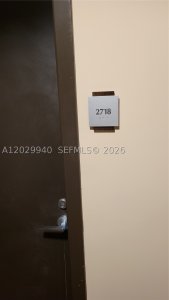 Comprar apartamento no Axis on Brickell North Tower 2718-N
