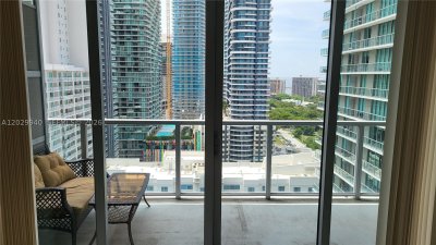 Comprar apartamento no Axis on Brickell North Tower 2718-N