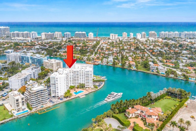 Condo for sale at Blair House 3-C