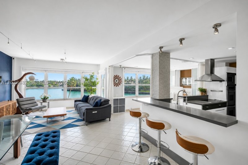 Condo for sale at Blair House 3-C
