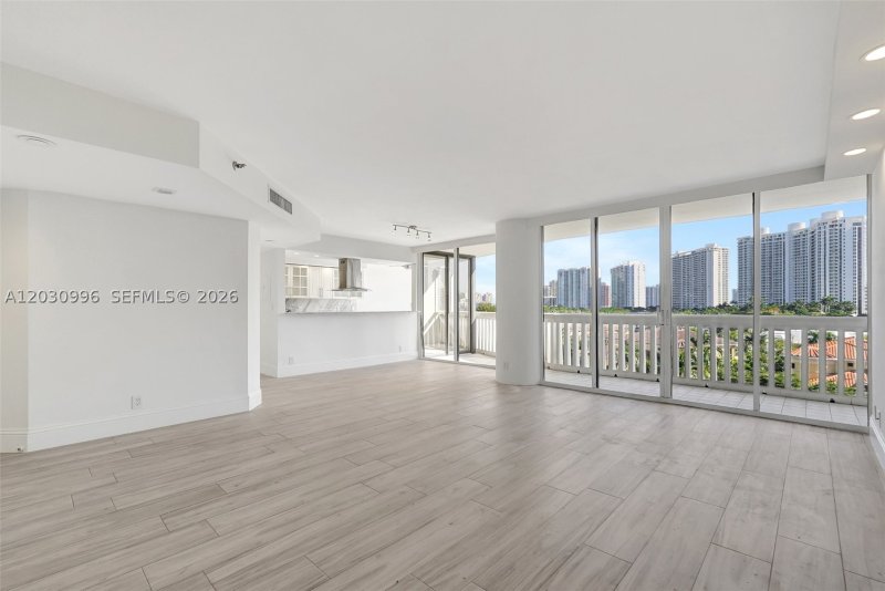Apartment for rent at 1000 Williams Island 707