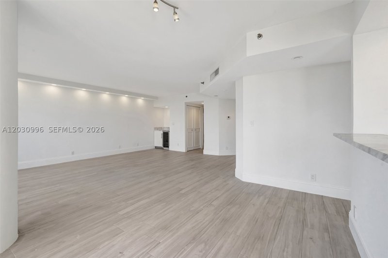 Apartment for rent at 1000 Williams Island 707