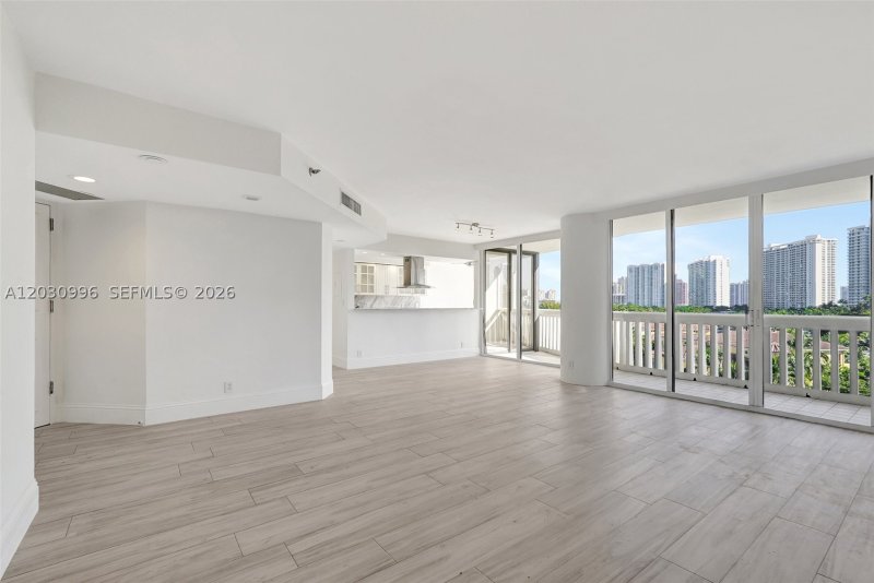 Apartment for rent at 1000 Williams Island 707