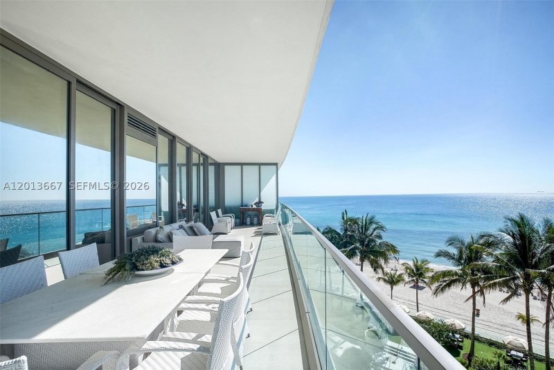 Condo for sale at Residences by Armani / Casa 501